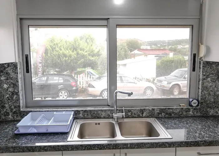 Sunset Bay Deluxe Villa *